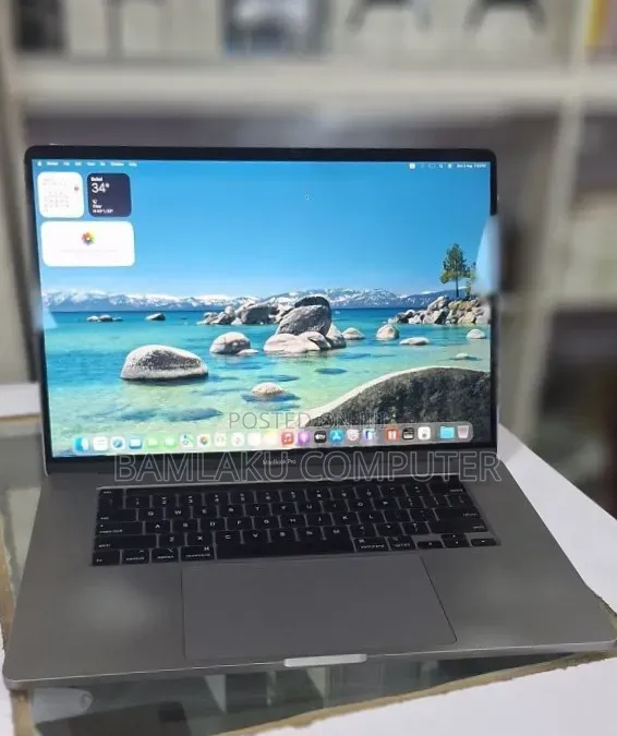 New Laptop Apple MacBook Pro 2019 16GB Intel Core i9 SSD 512GB