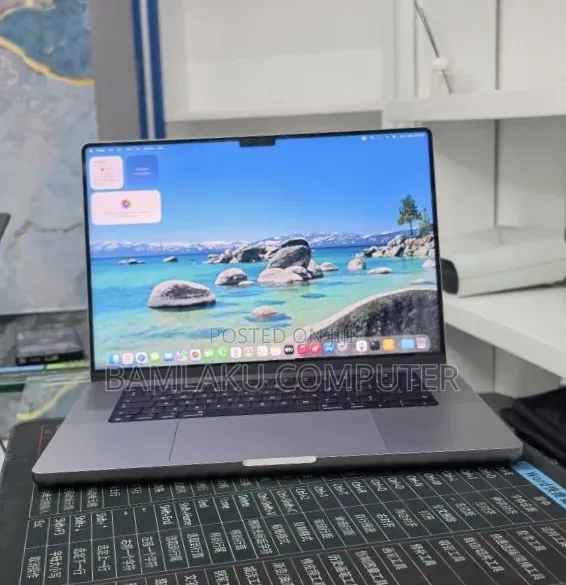 New Laptop Apple MacBook Pro 2021 M1 16GB Apple M1 Pro SSD 512GB