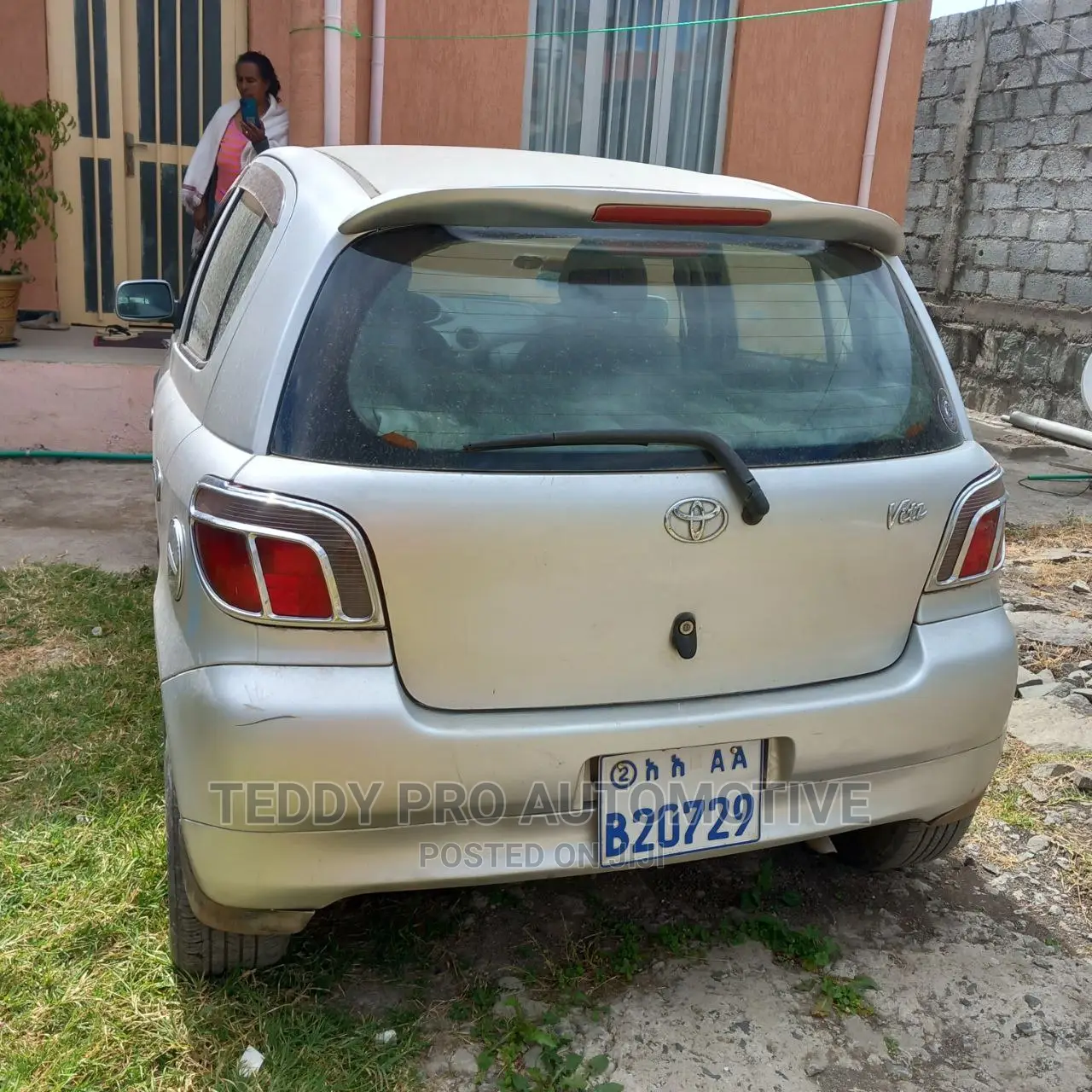 Toyota Vitz 2001