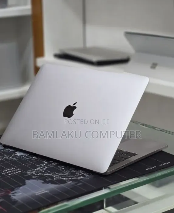New Laptop Apple MacBook Pro 2019 16GB Intel Core i7 SSD 512GB