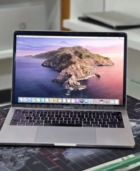 New Laptop Apple MacBook Pro 2019 16GB Intel Core i7 SSD 512GB