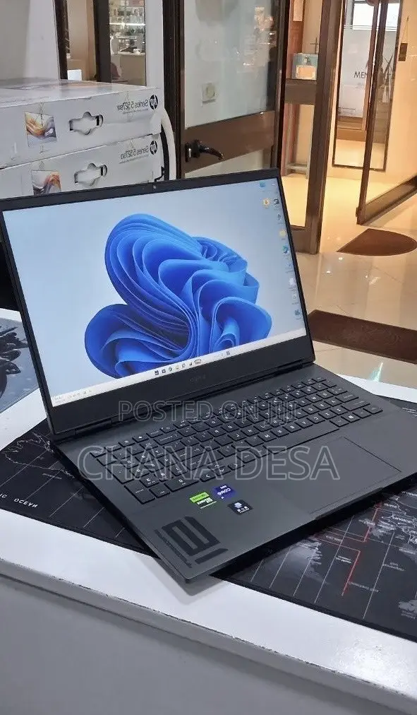 New Laptop HP Omen 16 16GB Intel Core i9 SSD 1T