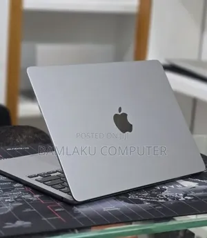 New Laptop Apple MacBook Air 2022 M2 8GB Apple M2 SSD 256GB
