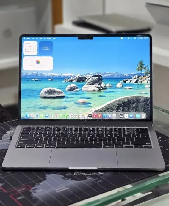 New Laptop Apple MacBook Air 2022 M2 8GB Apple M2 SSD 256GB