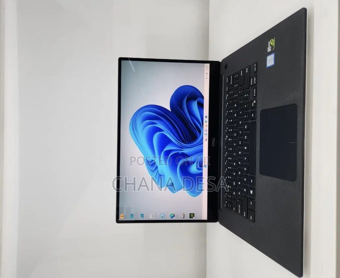 New Laptop Dell XPS 15 16GB Intel Core i7 SSD 512GB
