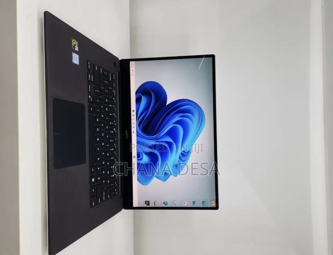 New Laptop Dell XPS 15 16GB Intel Core i7 SSD 512GB