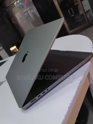 New Laptop Apple MacBook Pro 2021 M1 Max 64GB Apple M1 Max SSD 1T