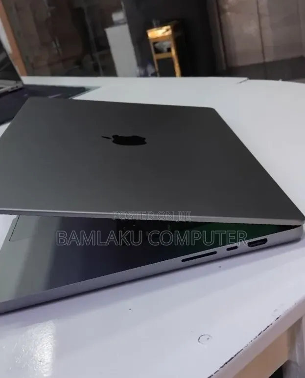New Laptop Apple MacBook Pro 2021 M1 Max 32GB Apple M1 Max SSD 1T