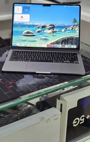 New Laptop Apple MacBook Air 2022 M2 8GB Apple M2 SSD 256GB