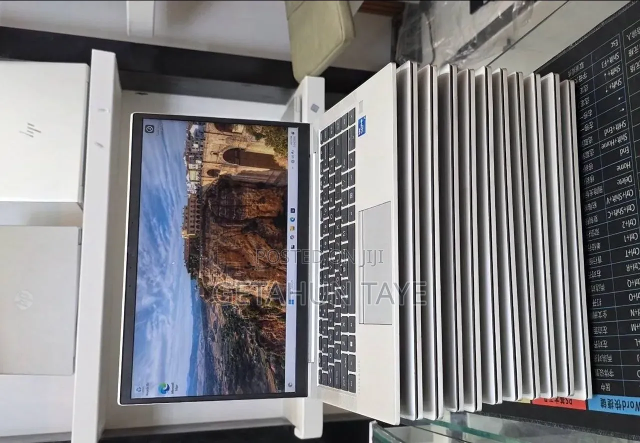 New Laptop HP EliteBook 840 16GB Intel Core i7 SSD 512GB