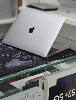 New Laptop Apple MacBook Pro 2019 16GB Intel Core i7 SSD 512GB