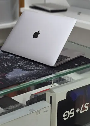 New Laptop Apple MacBook Pro 2019 16GB Intel Core i7 SSD 512GB