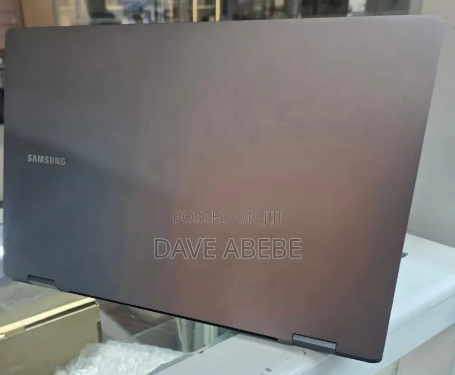 New Laptop Samsung 16GB Intel Core Ultra 7 SSD 512GB