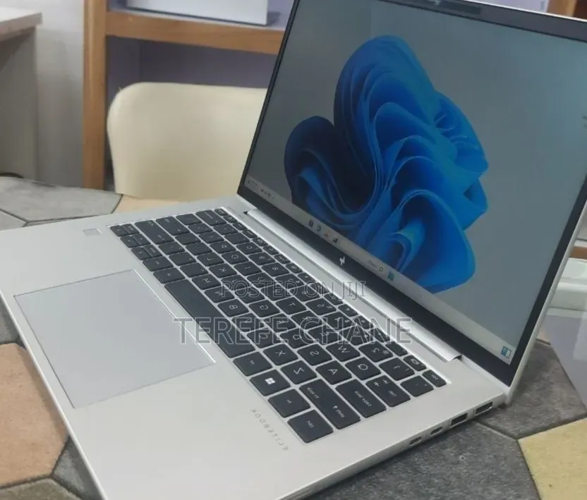 New Laptop HP EliteBook 840 G9 16GB Intel Core i7 SSD 512GB