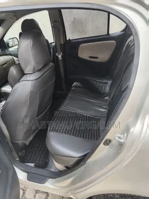 Toyota Vitz 2004 Silver