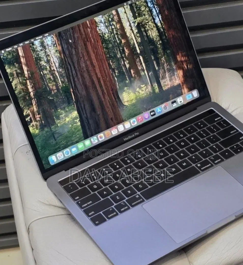 New Laptop Apple MacBook Pro 2019 16GB Intel Core i7 SSD 512GB