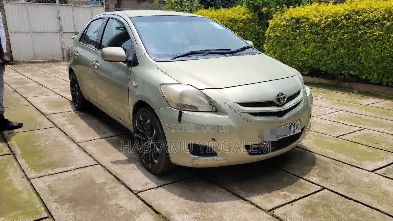 Toyota Yaris 2009 Yellow