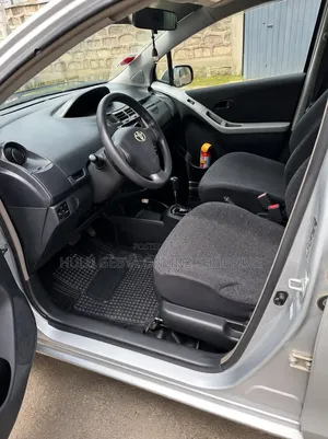 Toyota Yaris 2009 Silver
