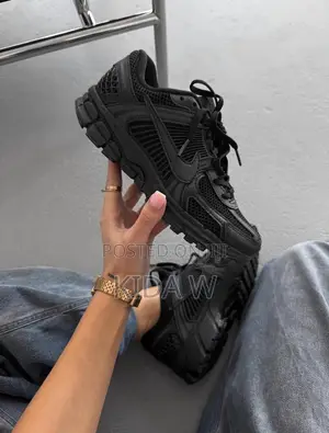 #Vomero 5 Black