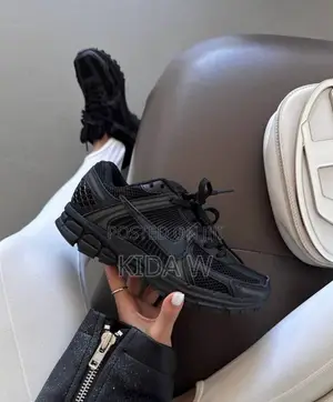 #Vomero 5 Black