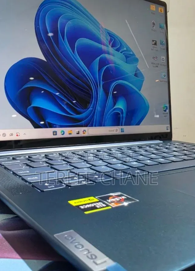 New Laptop Lenovo Yoga 2 16GB AMD Ryzen 7 SSD 512GB