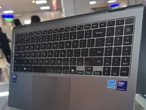 New Laptop Samsung 16GB Intel Core Ultra 7 SSD 512GB