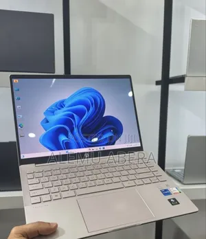 New Laptop HP Pavilion 14 16GB Intel Core i7 SSD 512GB