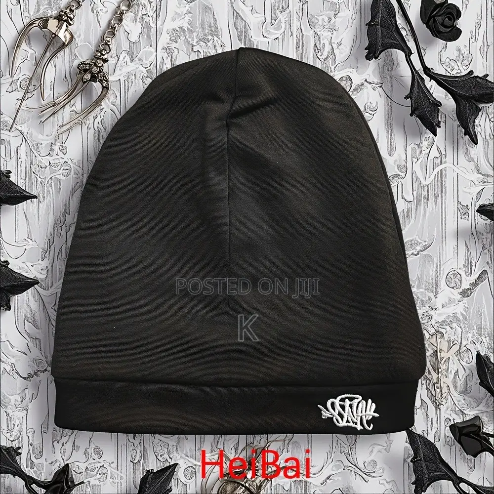 Black Syna World Skull Cap