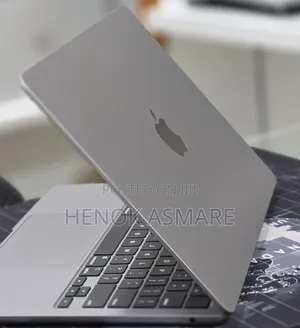 New Laptop Apple MacBook Air 2022 M2 8GB Apple M2 SSD 256GB