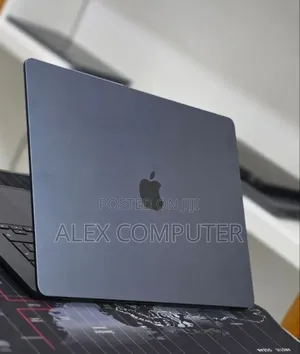 New Laptop Apple MacBook Air 2025 M4 16GB Apple M4 SSD 256GB