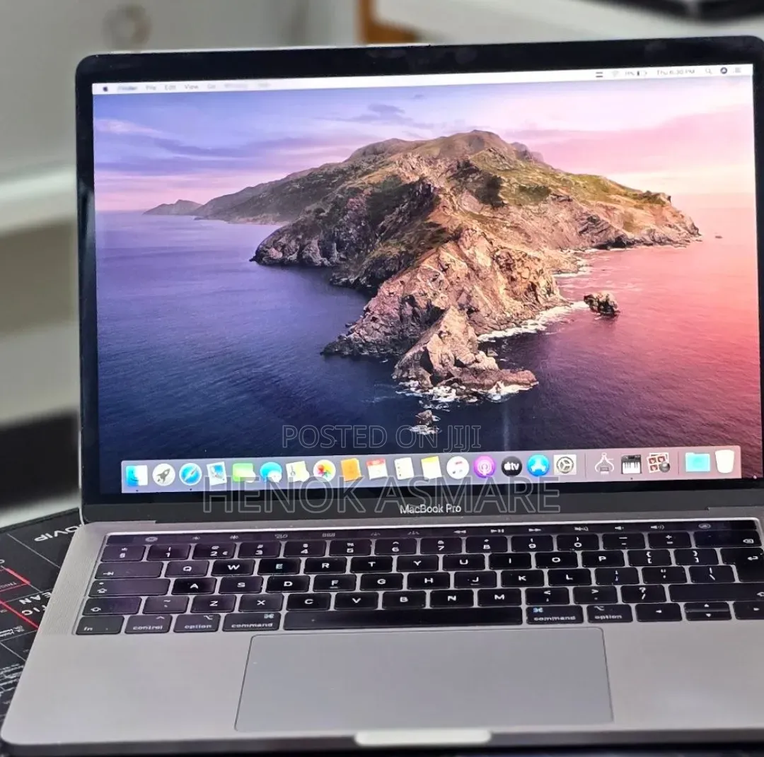 New Laptop Apple MacBook Pro 2019 16GB Intel Core i7 SSD 512GB