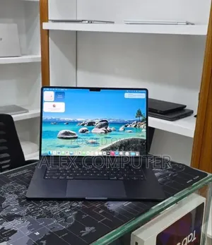 New Laptop Apple MacBook Air 2025 M4 16GB Apple M4 SSD 256GB