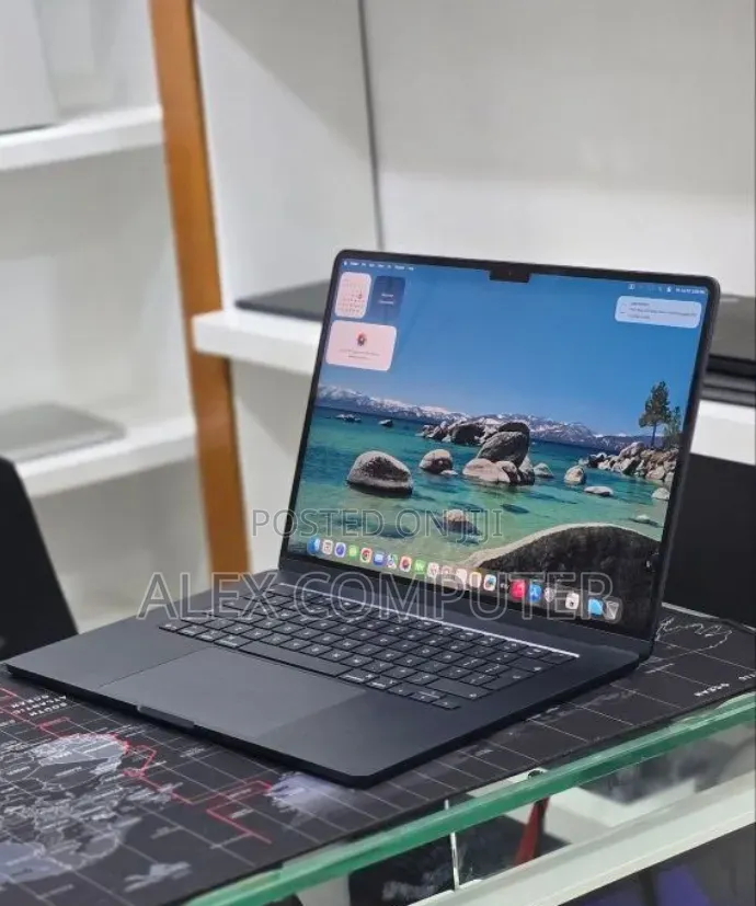 New Laptop Apple MacBook Air 2025 M4 16GB Apple M4 SSD 256GB