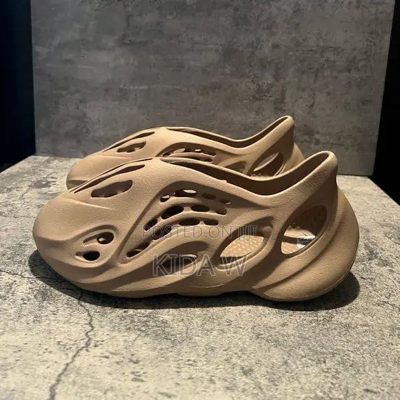 Yezzy Foam Runers