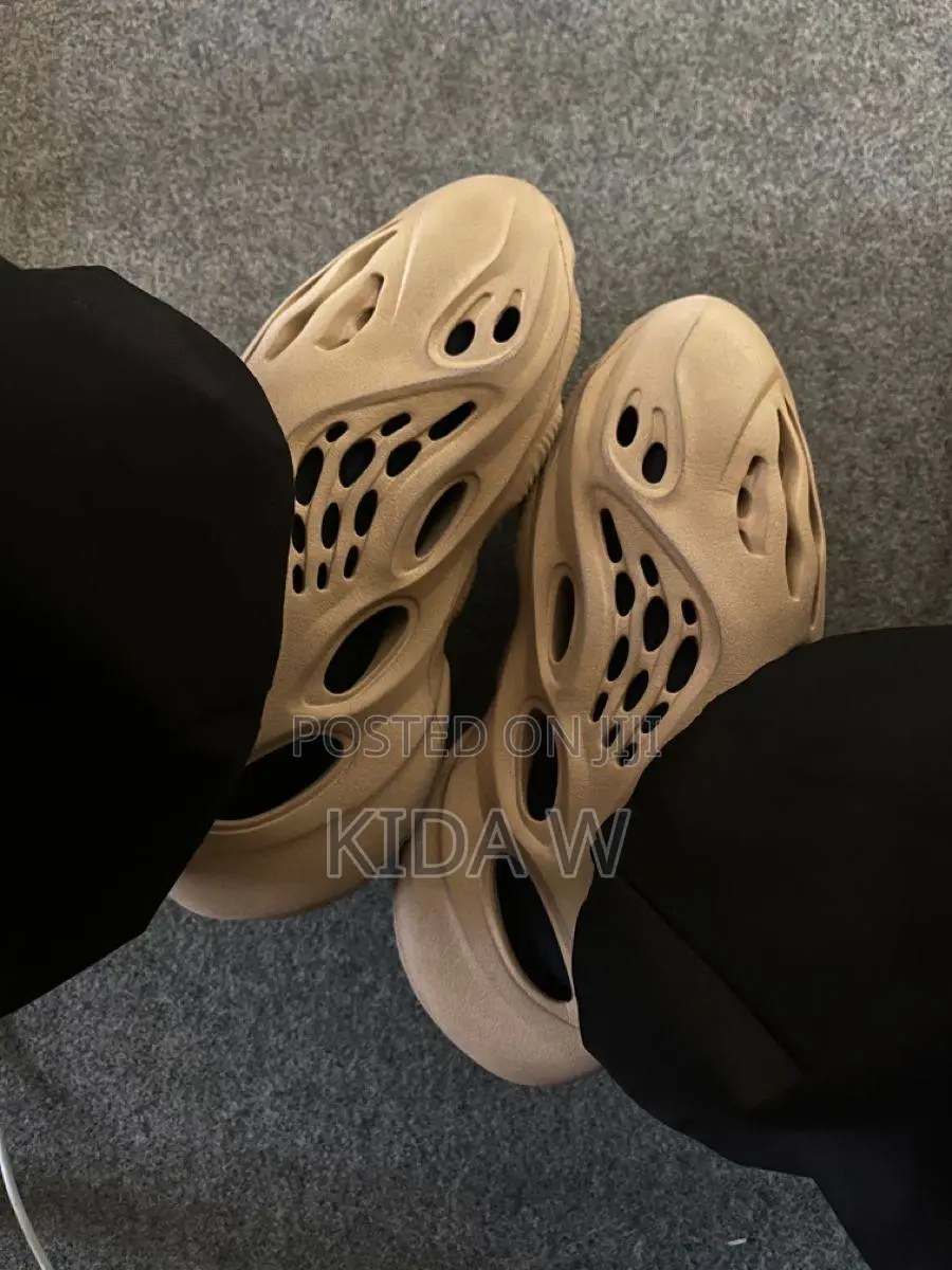 Yezzy Foam Runers