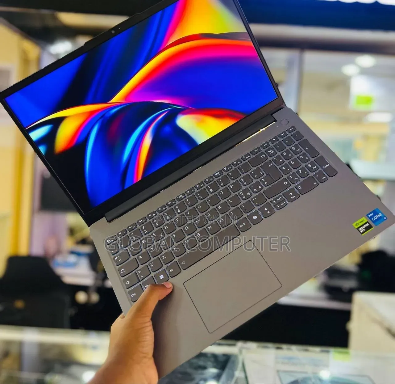 New Laptop Lenovo LOQ 15ARP9 16GB Intel Core i5 SSD 512GB
