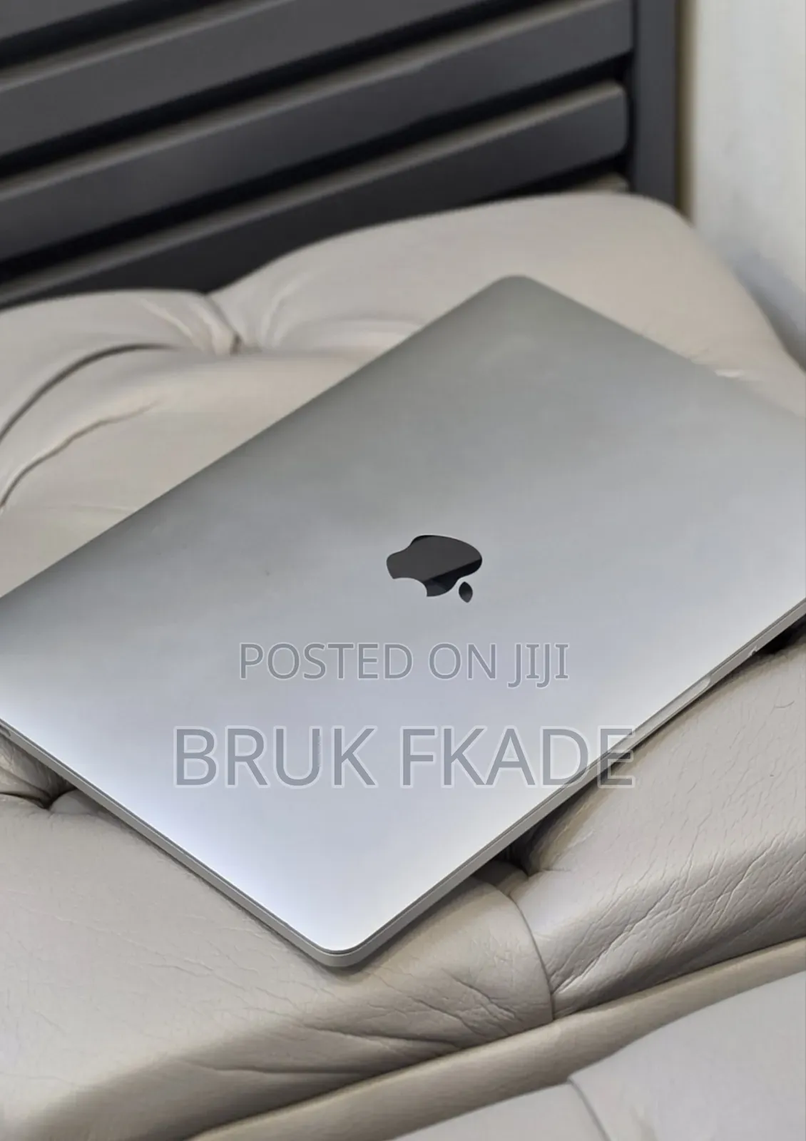 New Laptop Apple MacBook Pro 2020 32GB Intel Core i7 SSD 512GB