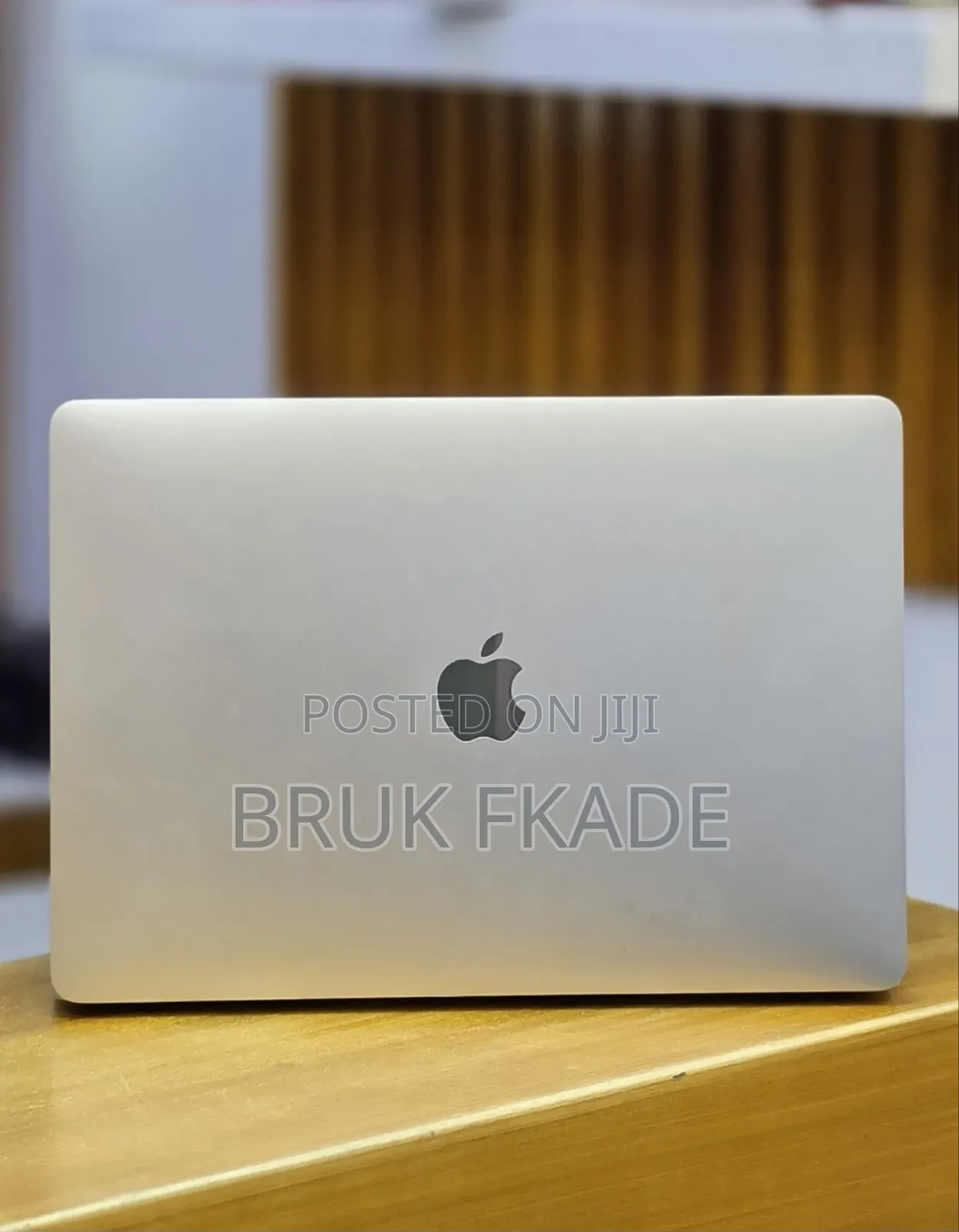 New Laptop Apple MacBook Pro 2020 32GB Intel Core i7 SSD 512GB