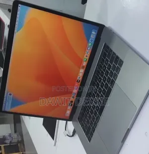 New Laptop Apple MacBook Pro 2017 16GB Intel Core i7 SSD 512GB
