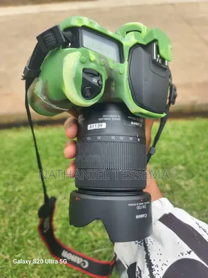Canon EOS 90D With Lens