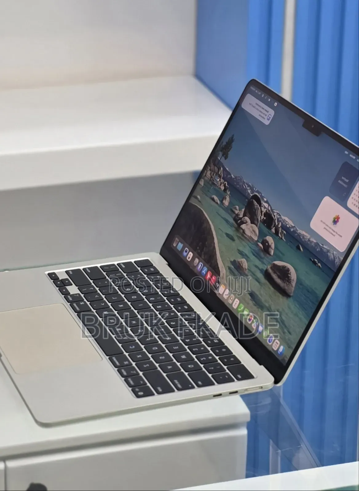 New Laptop Apple MacBook Air 2025 M4 16GB Apple M4 SSD 256GB