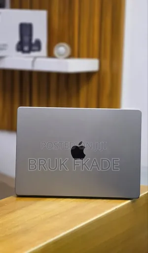 New Laptop Apple MacBook Pro 2021 M1 32GB Apple M1 Pro SSD 512GB