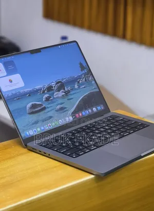New Laptop Apple MacBook Pro 2021 M1 32GB Apple M1 Pro SSD 512GB