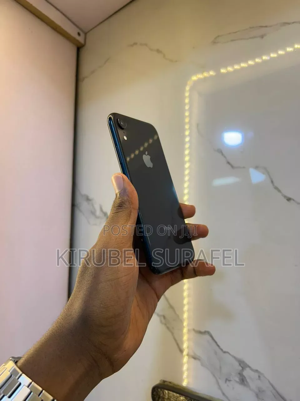 New Apple iPhone XR 64 GB Black