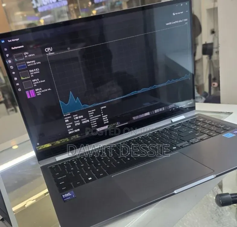 New Laptop Samsung Galaxy Book4 16GB Intel Core Ultra 7 SSD 512GB