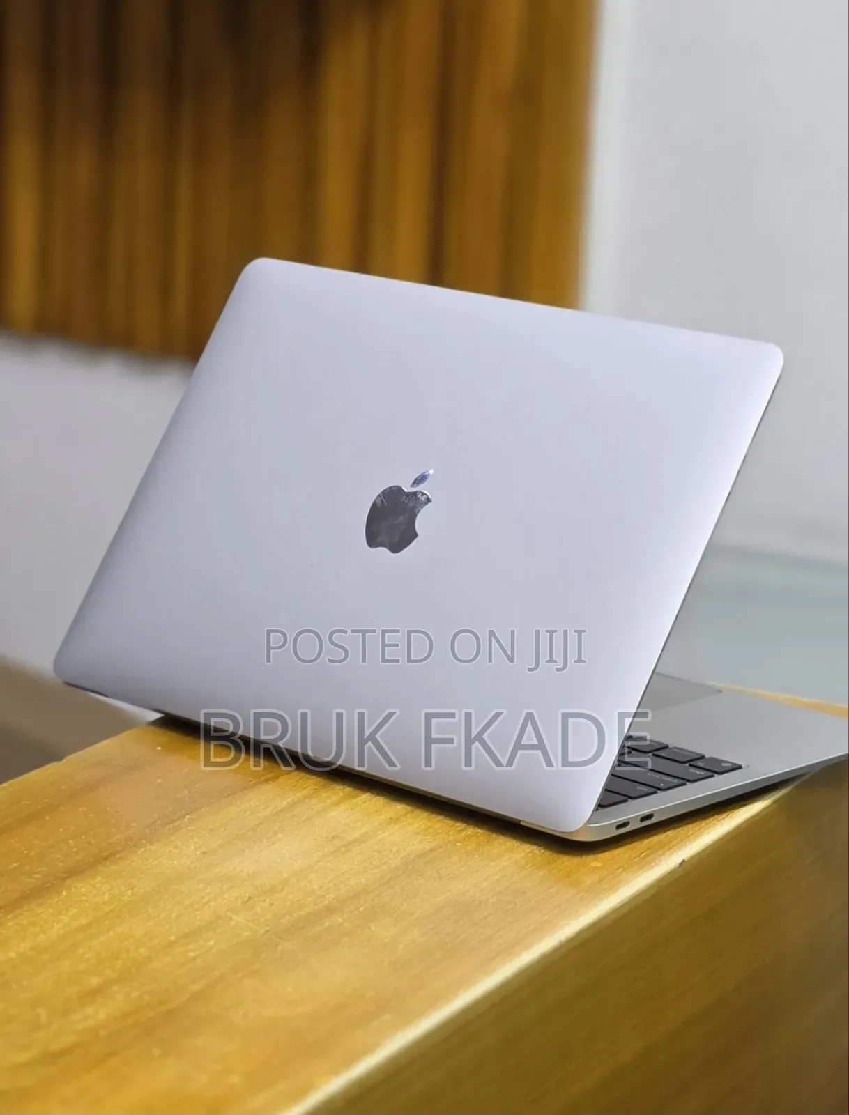 New Laptop Apple MacBook Air 2020 M1 8GB Apple M1 SSD 256GB