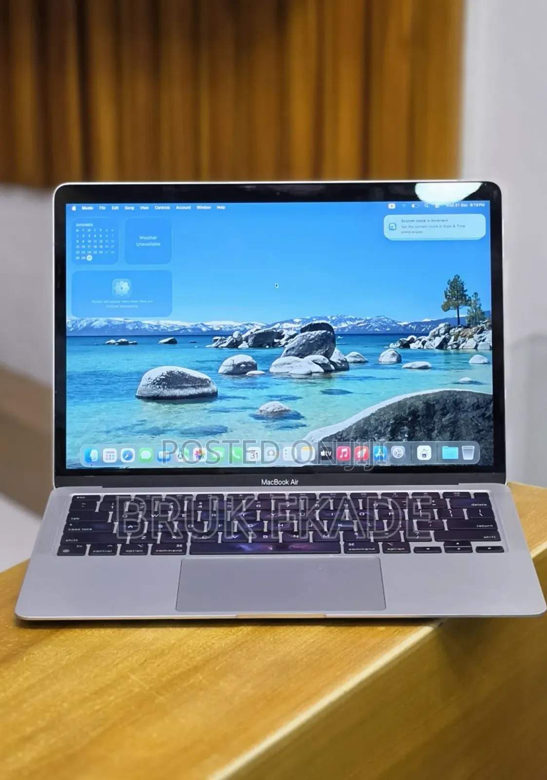 New Laptop Apple MacBook Air 2020 M1 8GB Apple M1 SSD 256GB