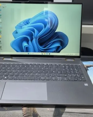 New Laptop Lenovo Yoga 710 16GB AMD Ryzen 7 SSD 512GB