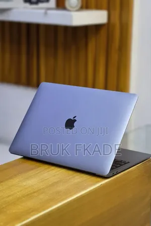 New Laptop Apple MacBook Air 2020 M1 16GB Apple M1 SSD 256GB