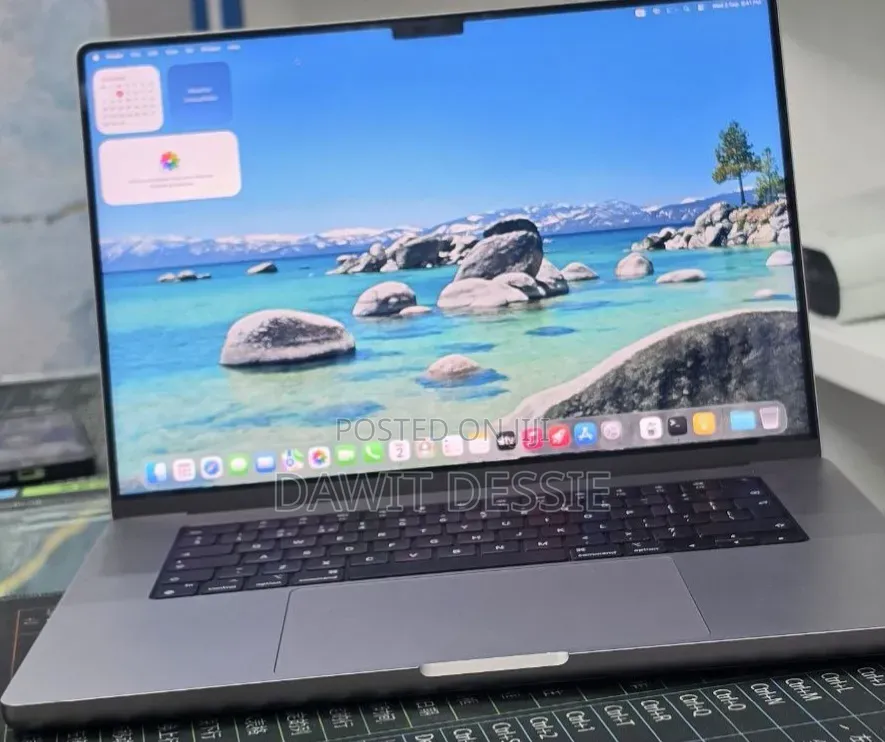 New Laptop Apple MacBook Pro 2021 M1 16GB Apple M1 Pro SSD 512GB